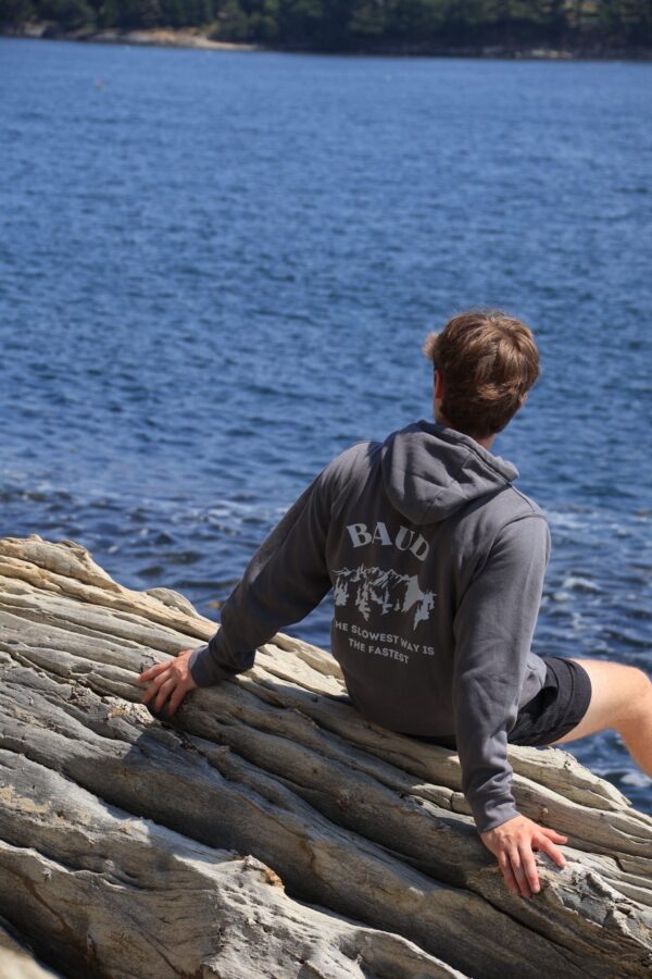 Mountain hoodie - Image 2